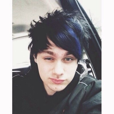 you just got a free follow from @90sgreenday bc u hella rad aye so u should follow her and ask for a fb