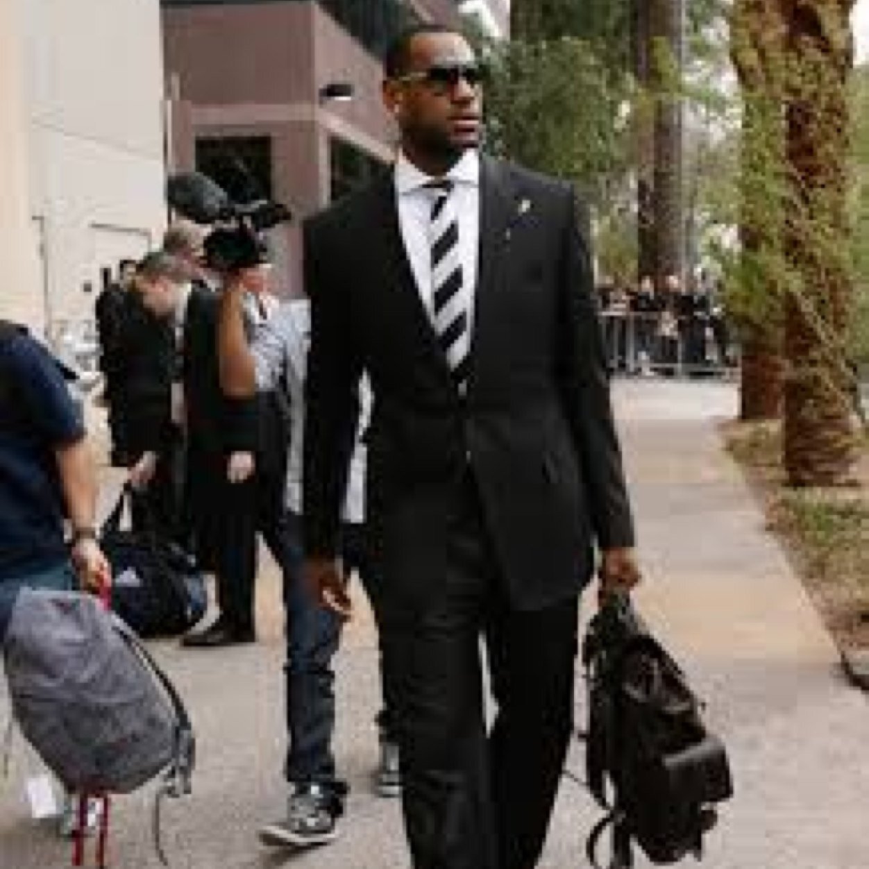 notLebronsagent's profile picture. As free agency continues, it's time we hear straight from LeBron's camp