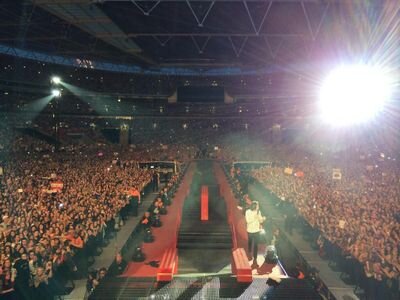 Hi! Oops!                                                     Wembley Stadium        07/06/2014