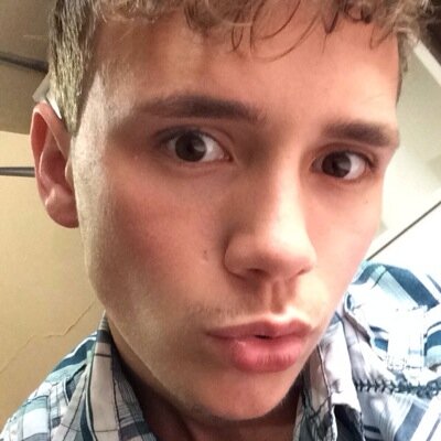 JarkKnowsBest's profile picture. Real quotes about life and advice. #JarkKnowsBest #TEAMFOLLOWBACK I will follow back anyone who follows me. Follow my personal twitter @jarkattack!