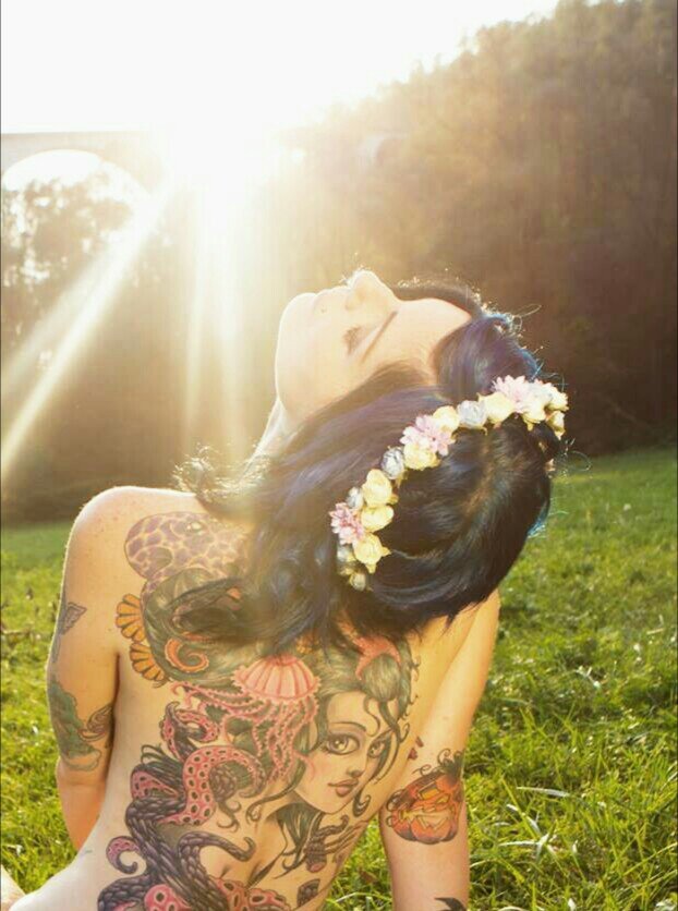 Me han dicho de todo: de lo mas lindo a lo mas cruel ...  Soy una leyenda! Prefiero una gran personalidad a una cara bonita.