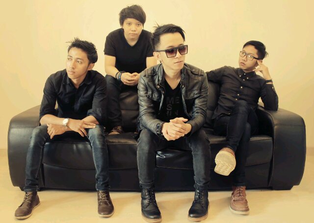 POP-ROCKMANTIK || ALL ARROUND » @SendyThevincent @thevincentaline @DefrySaputra1 @bayuagustiian  » For Booking Contact : 087829711119/081222107249