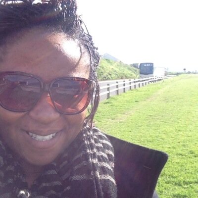 itsthobeka's profile picture. 