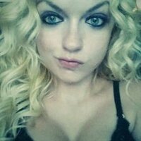 Leah G (@modelleahg) Twitter profile photo