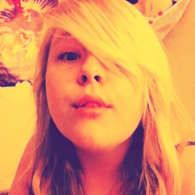 im cailey! #anime #broarmy #mothermother #BVB #METAL #Gorillaz #B.O.T.D.F. i play bass. I LOVE TO SING! stay awesome! #gaypride #stoner #skateboarder :)