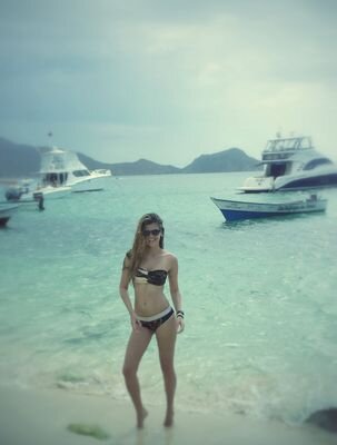 Venezolana. Biografía notificada por el indepabis, valida desde el 15/7/94.