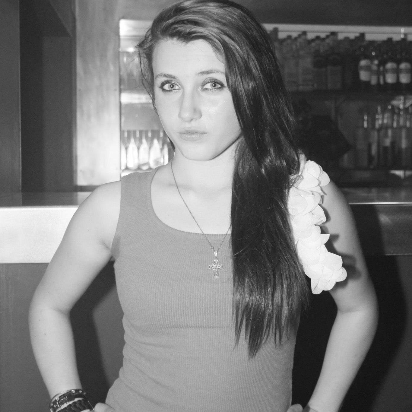 ElenaButeata's profile picture. 