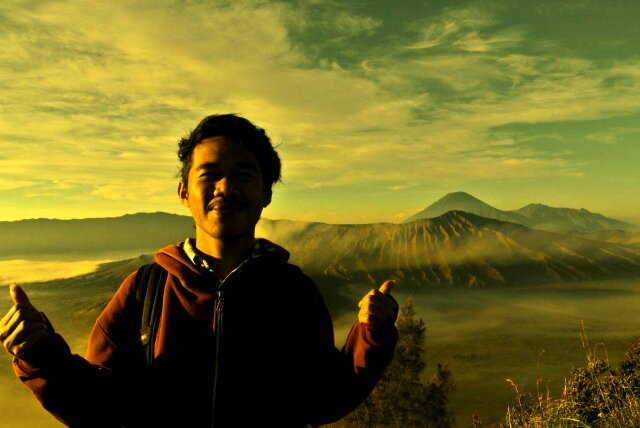 Mahasiswa Broadcasting and Production House Universitas Brawijaya 2013                  PUNCAK ABADI PARA DEWA