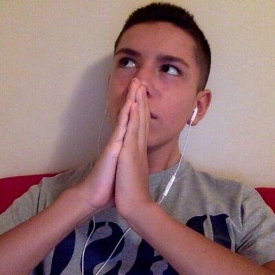 bobbins98's profile picture. Currently searching for my soul mate.... If this is you feel free to dm ;) #YoungFreeSoul