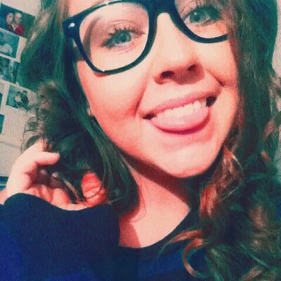 AlyxLuvsJC's profile picture. im a typical female teenager, make up is my obsession and passion. ✌