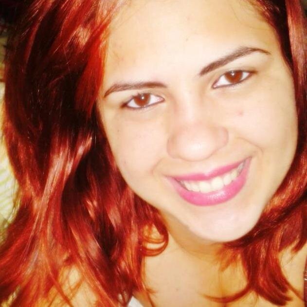 :Não tenho tempo pra mais nada, ser feliz me consome
muito.