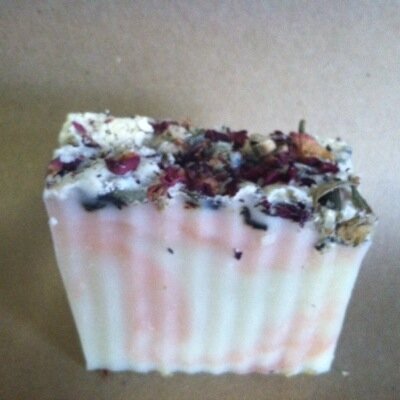 California girl who Loves life and makes awesome Soap :),