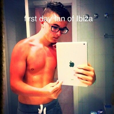 Cwmamaman Snapchat-ethanjonees Instagram-ethanjonees. Welsh. 15. Single