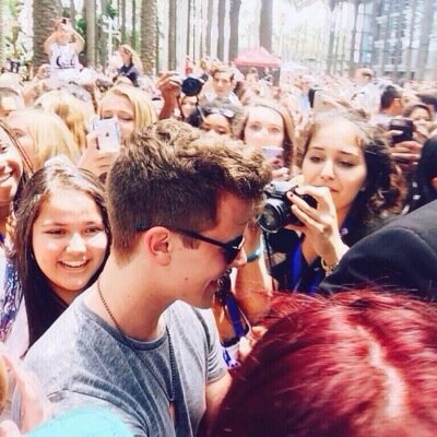 ☹ |magcon 0/12| o2l 0/6| one direction 0/5| 5sos 0/4| 0/andrea| 0/jenn| ☹