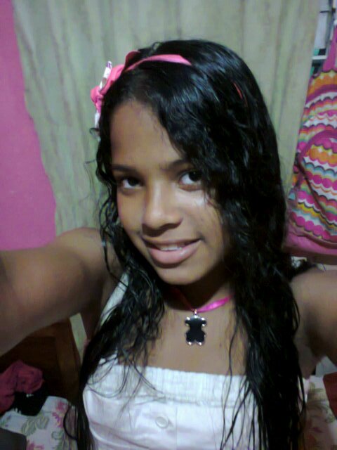 Prefiero ser loca y feliz Que ser norma y una amargada :) @Liisbeth24 & @itzLaylaRubie