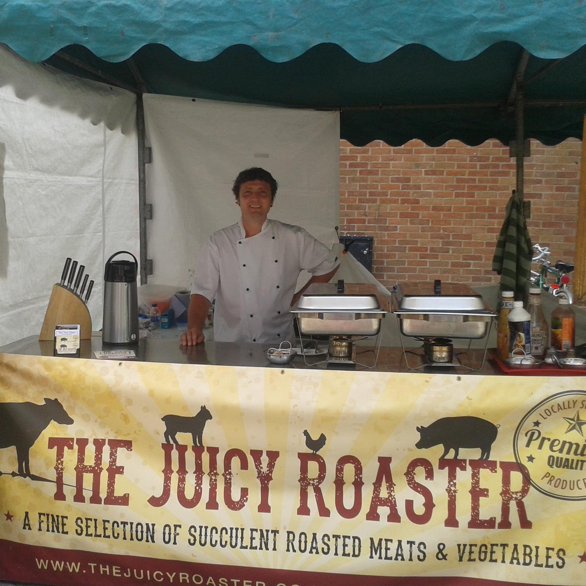Delicious hog roast, crackling, stuffing and sauces... Available for wedding, party and event hire.