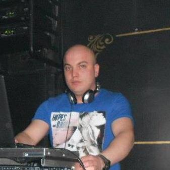 DJ