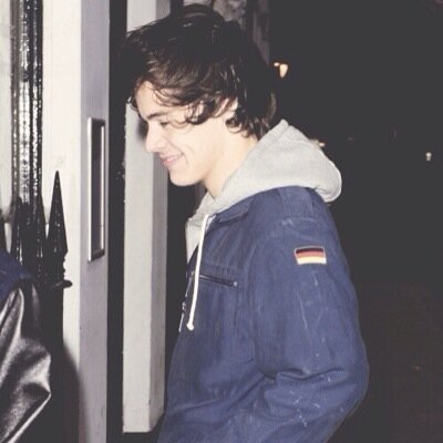 IF I FOLLOWED YOU ITS BECAUSE YOUR FAB DONT FOLLOW BACK BUT FOLLOW @sheoandharry SHE GAVE YOU THIS FOLLOW