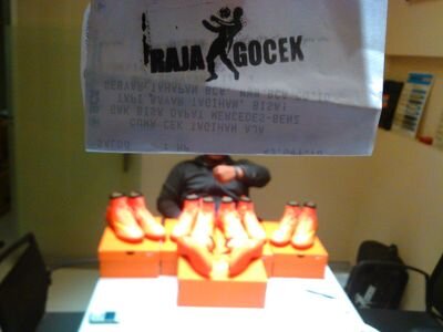 Hi, Saya menjual Sepatu futsal / Bola Ori 100% dari merek Nike, Adidas, Joma, Mizuno n asics  |  

hp. 08881830398 / 7D8B8C9C