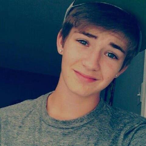 LucasCelee's profile picture. 