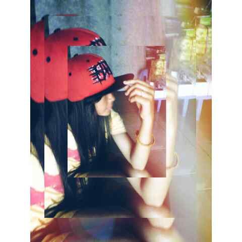 Dwiendah Rahayuning S. | 15 y.o | Moslem | line : WendaRys | Ig : wewenda03