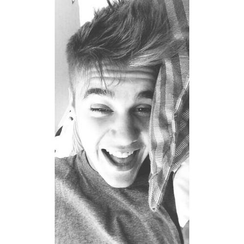 Belieber for life, Vampire Maniac. ♥♥