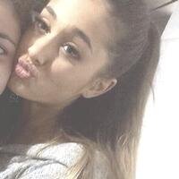 FREE FOLLOW, GO FOLLOW @boobsari PLEASE, ILY x