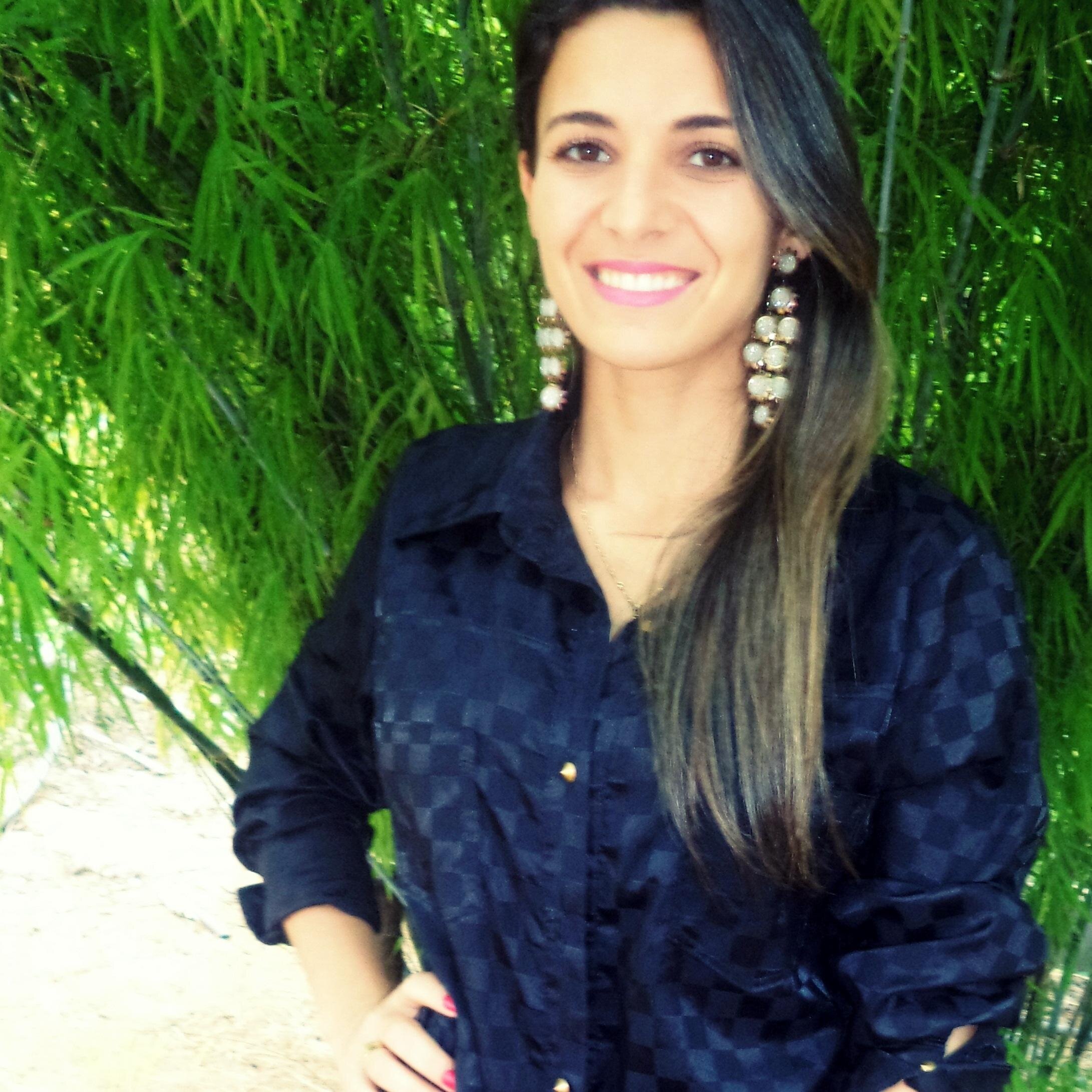 Alguns procuram a felicidade, outros a criam.