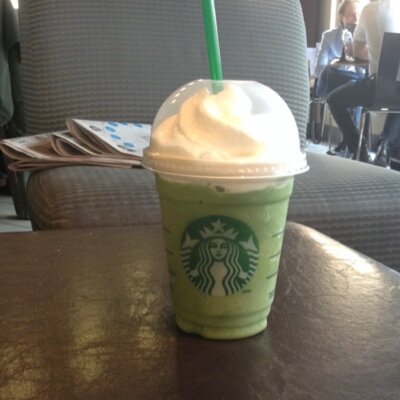 modelstatus10's profile picture. 