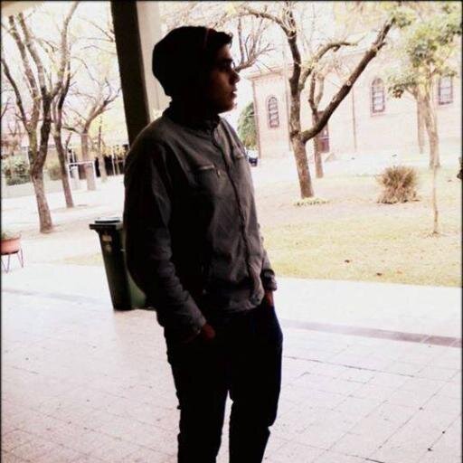 Quiero volver a verte sonreír, por última vez ._.