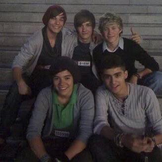 D I R E C T I O N E R    F O R E V E R 
Niall Horan
Louis Tomlinson
Zayn Malik
Liam Payne
Harry Styles
Ellos son mi Vida y Los AMO! con todo My Heart.