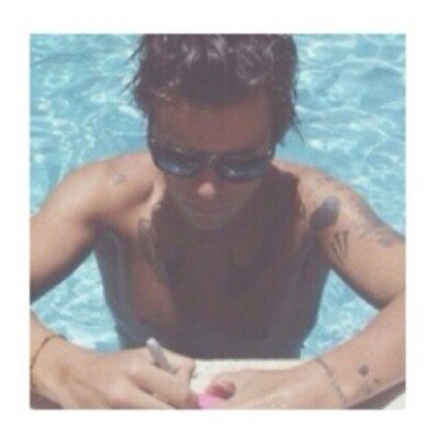 follow @ilynigglet bc she gave u a free follow !! ask for a fback as well ((: