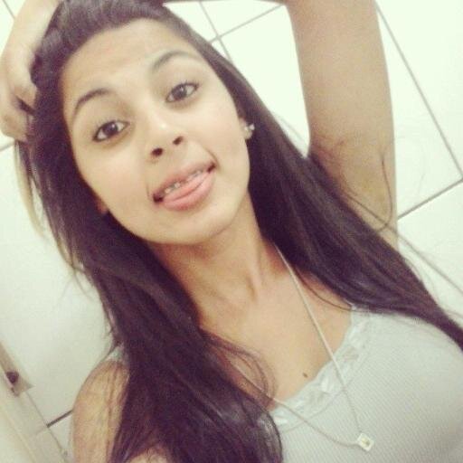 pqplarycristina's profile picture. Pekenna  
 1.6 anos solteiraa õ/ u.u são paulinaa