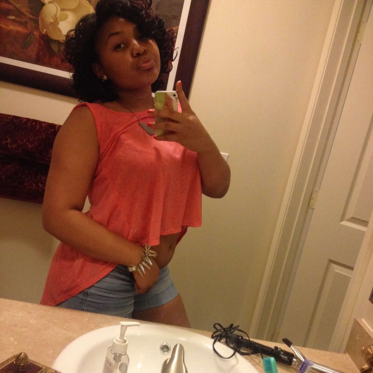 DerrickaLBenton's profile picture. Kik: DerrickaBenton 
Instagram: Suck_my_sarcasumm