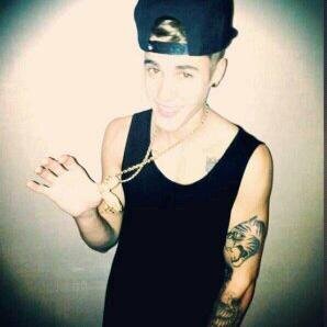 Justin is my inspiration, the taught me to be strong and keep going no matter what.       I want meet justin bieber