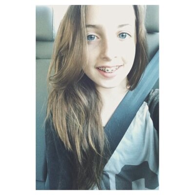 JewelKhach's profile picture. 