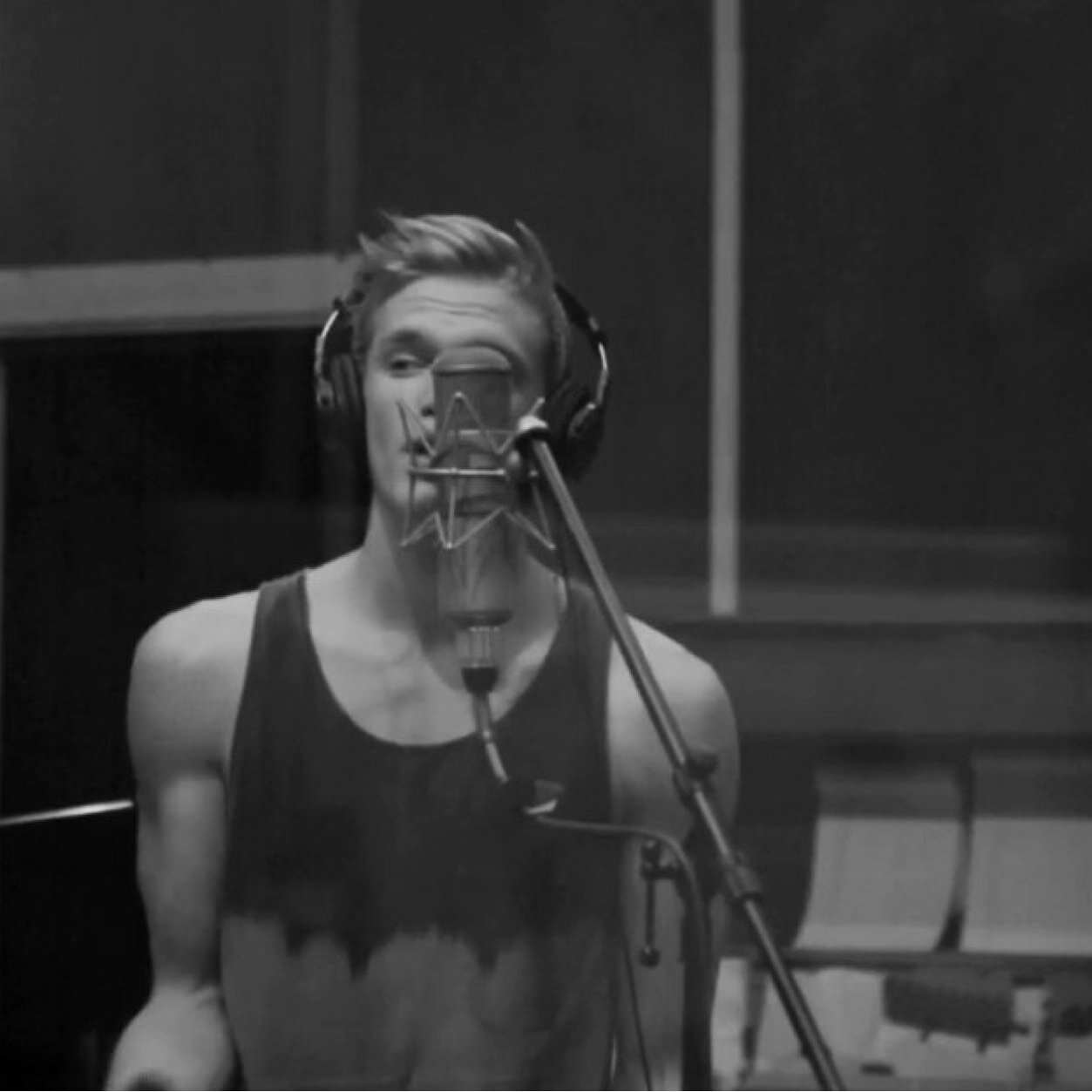 You see, this cutie that goes by the name Cody Robert Simpson is the loml
