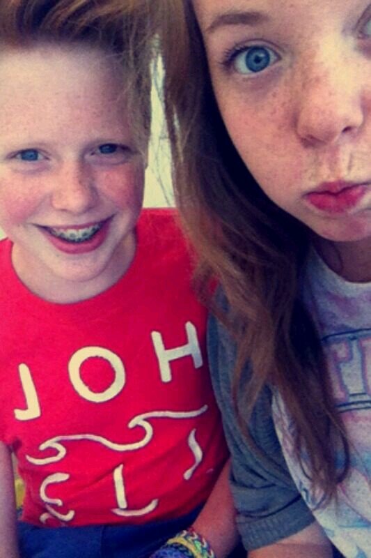 Right Handed! Love food!!!! ♡Chocolate♡ YOUTUBE IS MY LIFE! Tyler Oakley&Connor Franta and my baes!