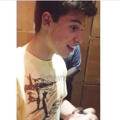 hey! this is a free follow i gave you so if you could please follow my other accounts @okshawny and @lexy_hautcoeur, that'd be great! ☺️