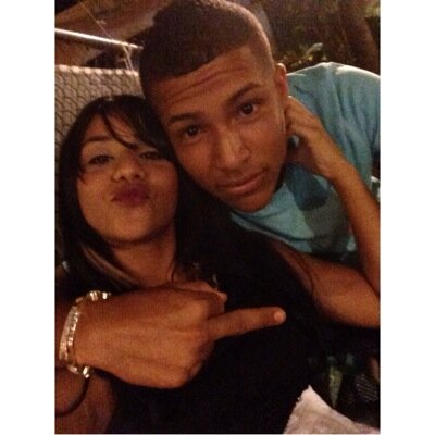 Tu Novia te ama, con todo su corazón 
Danisha Ribot.