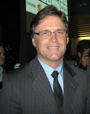 Dário Berger, administrador, político, ex-prefeito de Florianópolis e São José. Atualmente candidato a Senador de Santa Catarina pelo PMDB, com o número 155.