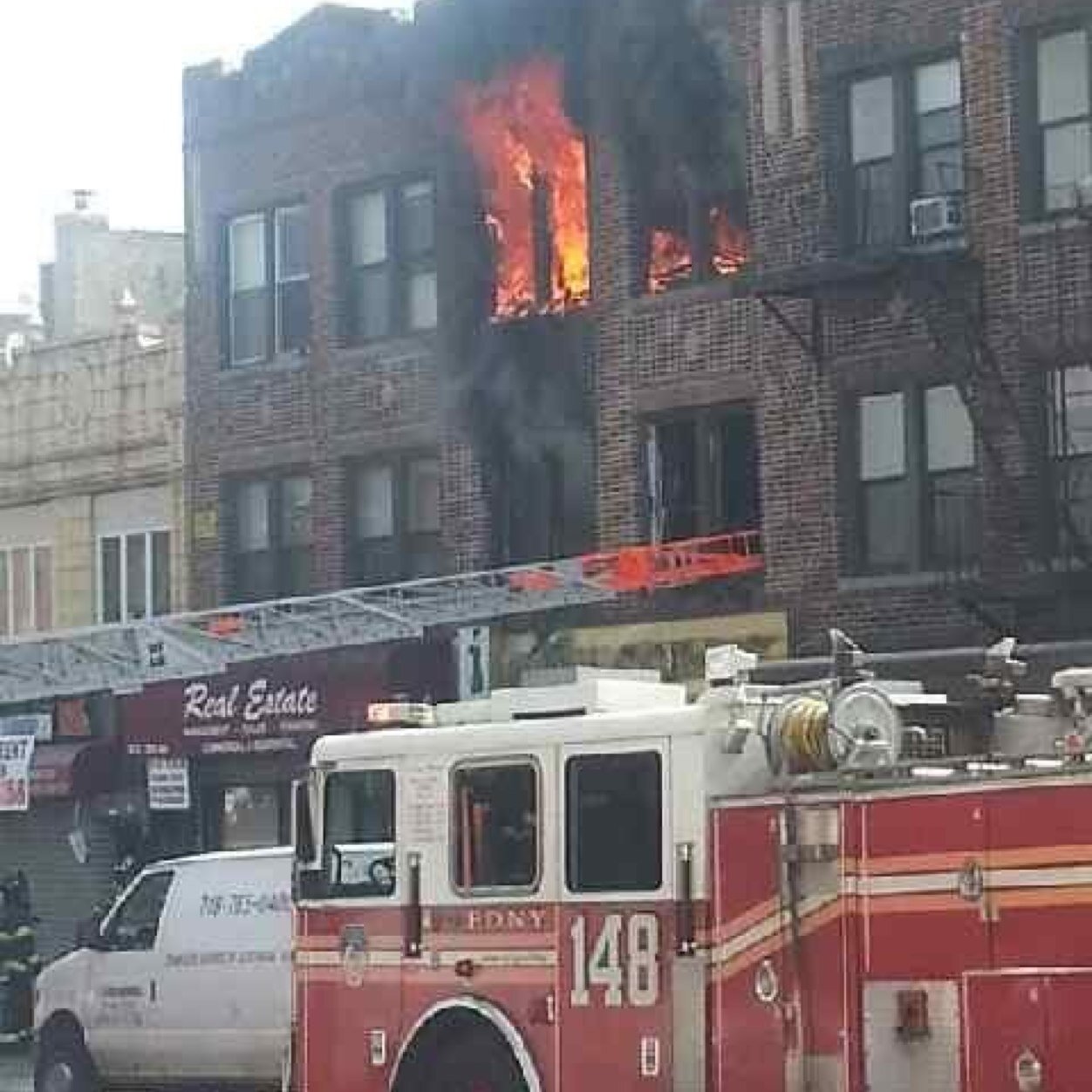 Covering incidents in NYC as it happens.