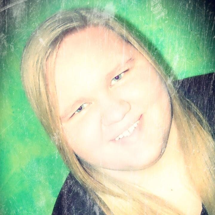 Tewsee_Ann's profile picture. 