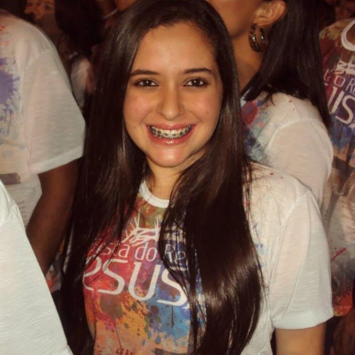 Bora ser feliz ? É o que nos resta =)