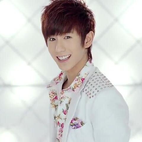I love @G_BoyFriend..I will forever be Bestfriend forever !! Boyfriend fighting !!