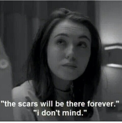 17. female. cutting since 14. Ednos, bipolar depression and Anxiety.Dm me if you want my instagram:) #staystrong