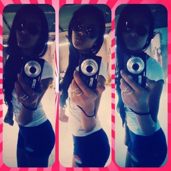 UN DIA SIN SONRISAS ES UN  DIA PERDIDO :)