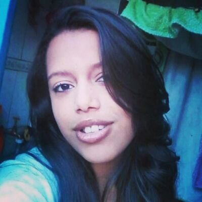 Tenho dó de todos aqueles q são obrigados a conviver comigo .. Aos q virão boa sorte !!