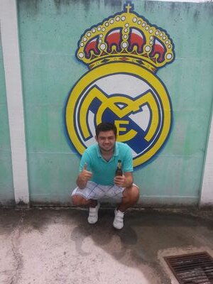 Amo el fútbol, Comer y Al REAL MADRID♥ #HalaMadrid hasta la muerte! Alianzista♥ de corazon k3!