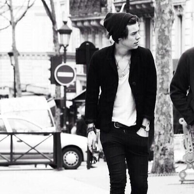 | If you see this send me a photo of Harry please |